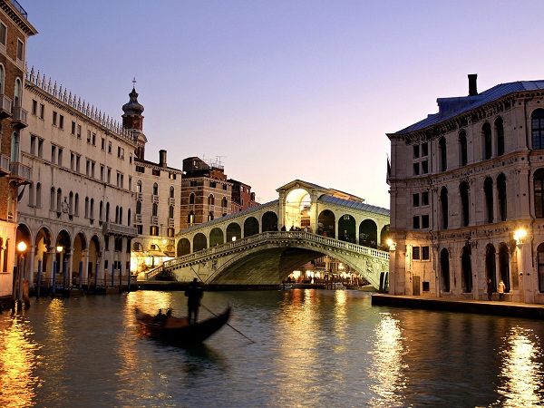 rialto-bridge-italy.jpg